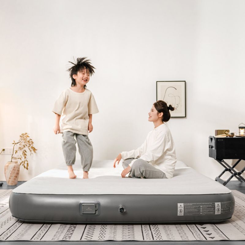 Nafukovací matrac Naturehike Chenjing with Pillow Triple grey 4
