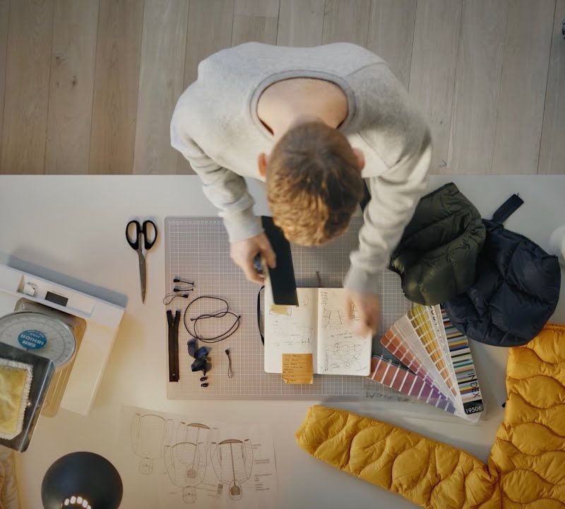 Peak Performance dámska páperová bunda Helium Down Hood pink G77852140 10