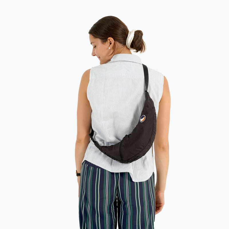 Taška cez rameno Ticket To The Moon Upcycled Sling black 10