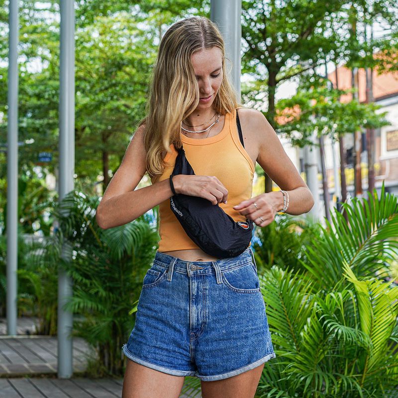 Taška cez rameno Ticket To The Moon Upcycled Sling black 12