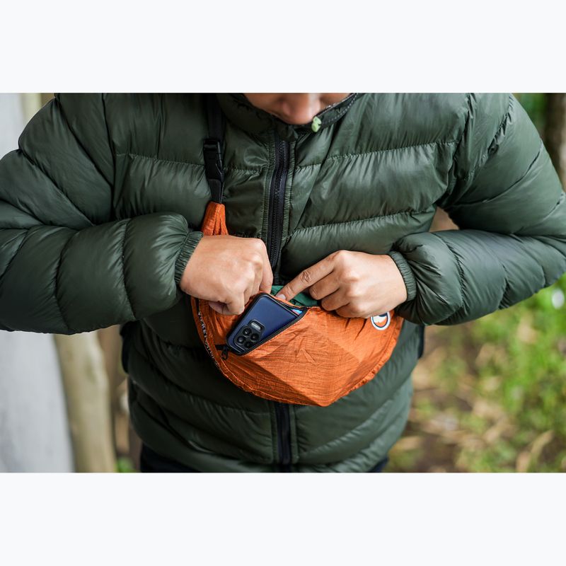 Taška cez rameno Ticket To The Moon Upcycled Sling terracotta 6