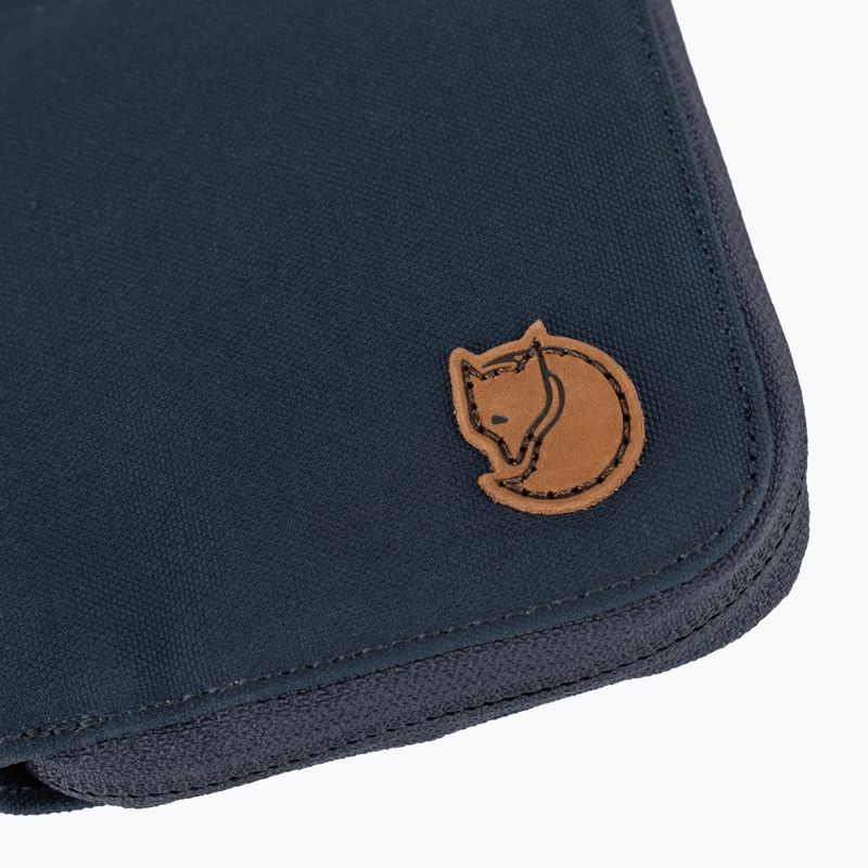 Fjällräven Peňaženka so zipsom navy blue F24216 4