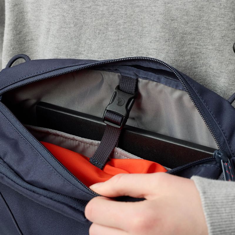 Mestský batoh Fjällräven Skule Sling 6 l navy 10
