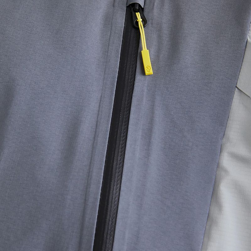 Pánska bunda do dažďa Peak Performance Vislight Gore Tex Light grey G77199050 4