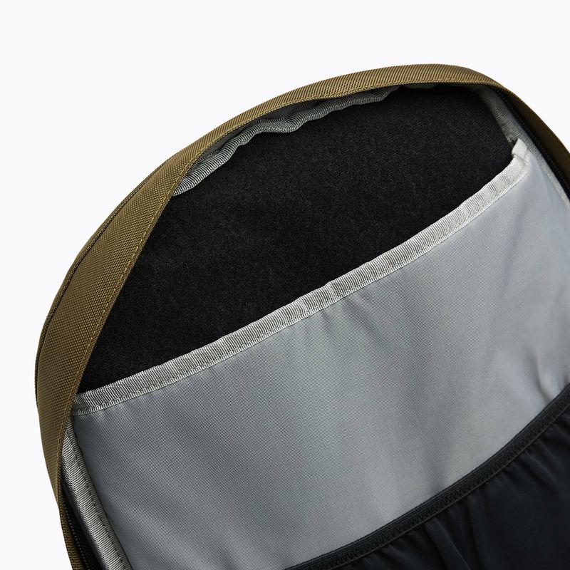 Batoh Peak Performance Commuter 18,5 l sierra sand 6