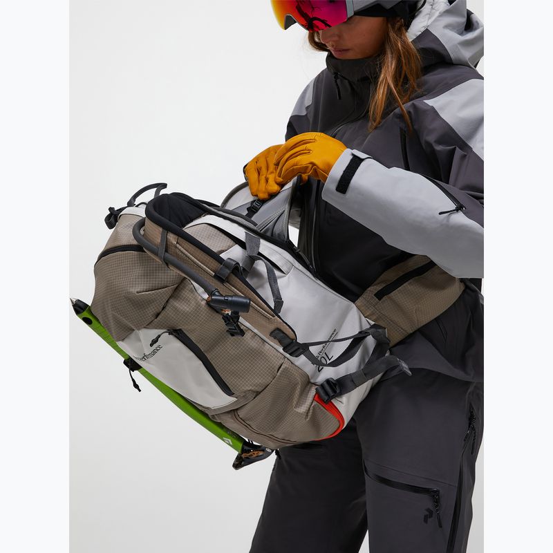 Lyžiarsky batoh Peak Performance Vertical Ski 20 l avid beige/antarctica 6
