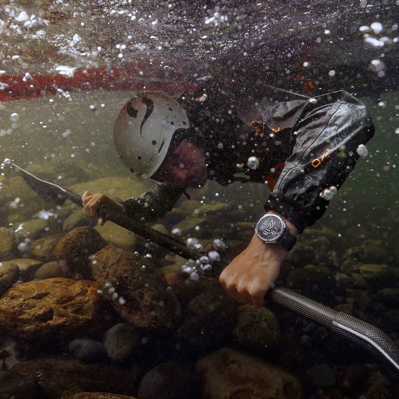 Hodinky Garmin Fenix 8 Pro 51 mm AMOLED sapphire/graphite/black 12