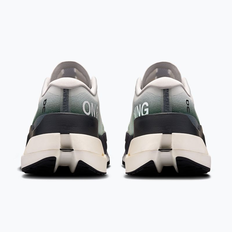 Pánske bežecké topánky On Cloudboom Max white/black 11