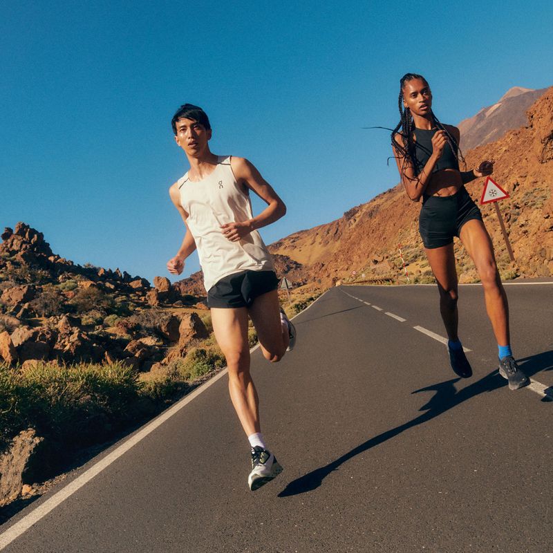 Pánske bežecké šortky On Running Essential black 7