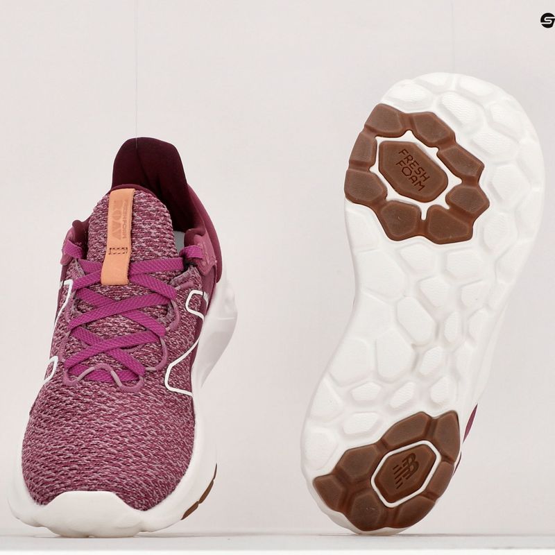 Dámska bežecká obuv New Balance WROAVV2 purple NBWROAVRM2 15