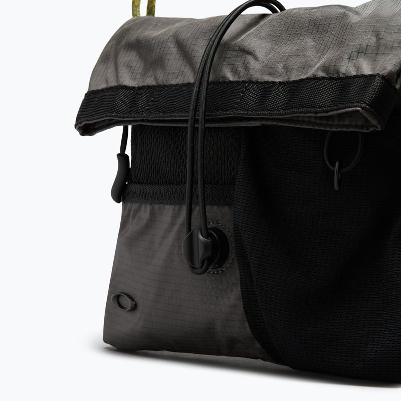 Ľadvinka Oakley Reserve 2 l Granite Gray 4