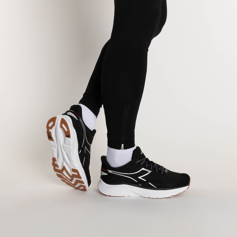 Pánska bežecká obuv Diadora Equipe Nucleo black DD-101.179094-C3513 3