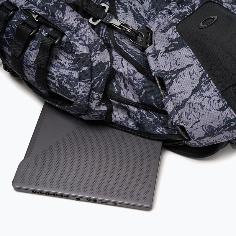 Turistický batoh Oakley Kitchen Sink 34 l tiger mountain camo gr 4