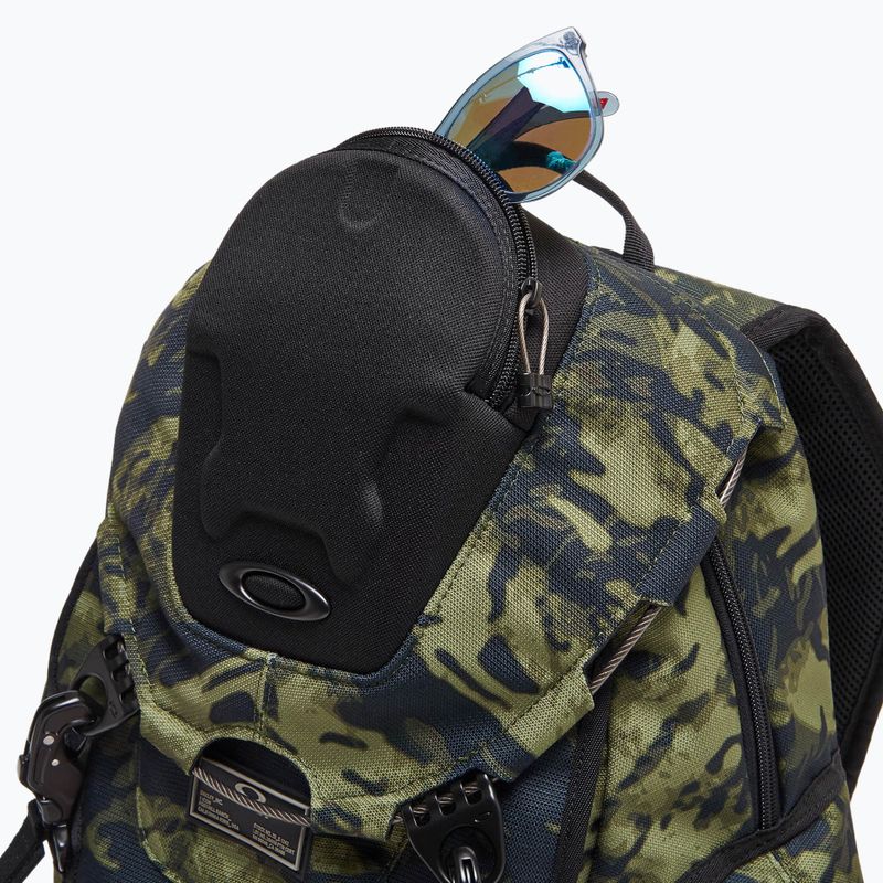 Turistický batoh Oakley Bathroom Sink RC 32 l tiger camo green 4