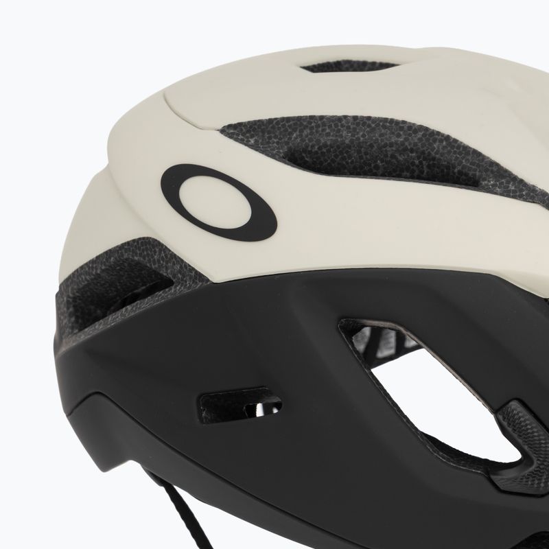 Cyklistická prilba Oakley Aro5 Race EU matte sand/black 8