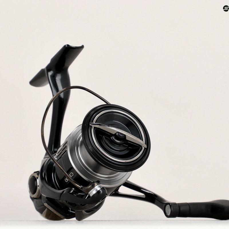 Spinningový navijak Shimano Vanquish FB čierny VQC3000FB 5