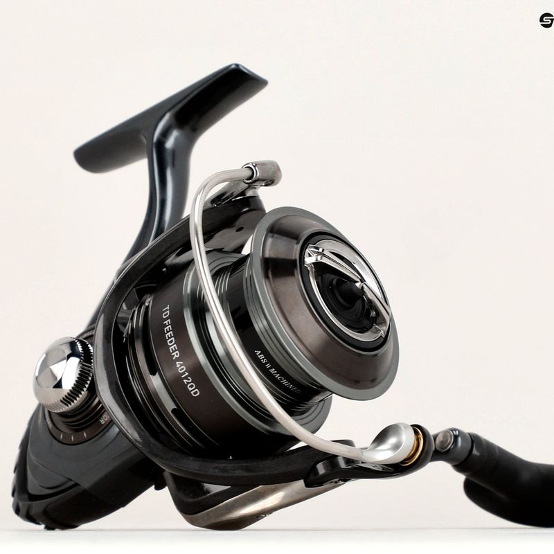 Navijak Daiwa TD Feeder čierny 10419-412 5