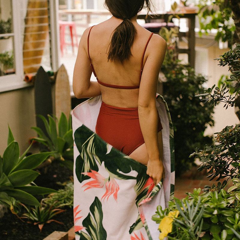 Uterák Slowtide Mauka biely 4