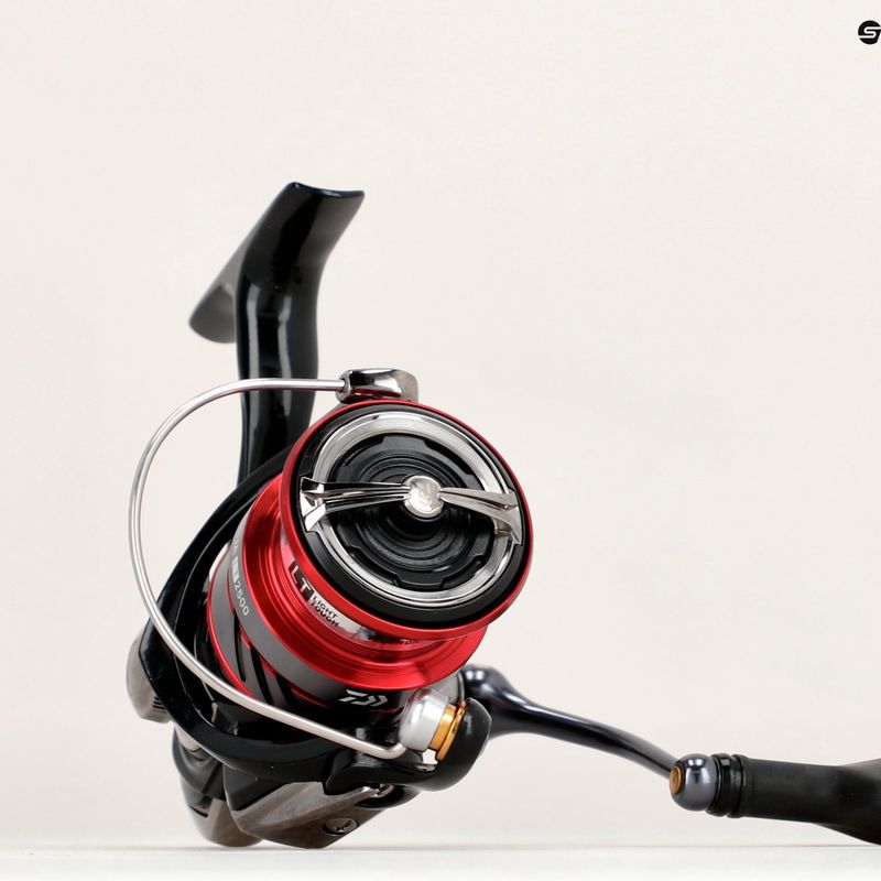 Spinningový navijak Daiwa Ninja black/red 10219-100 5