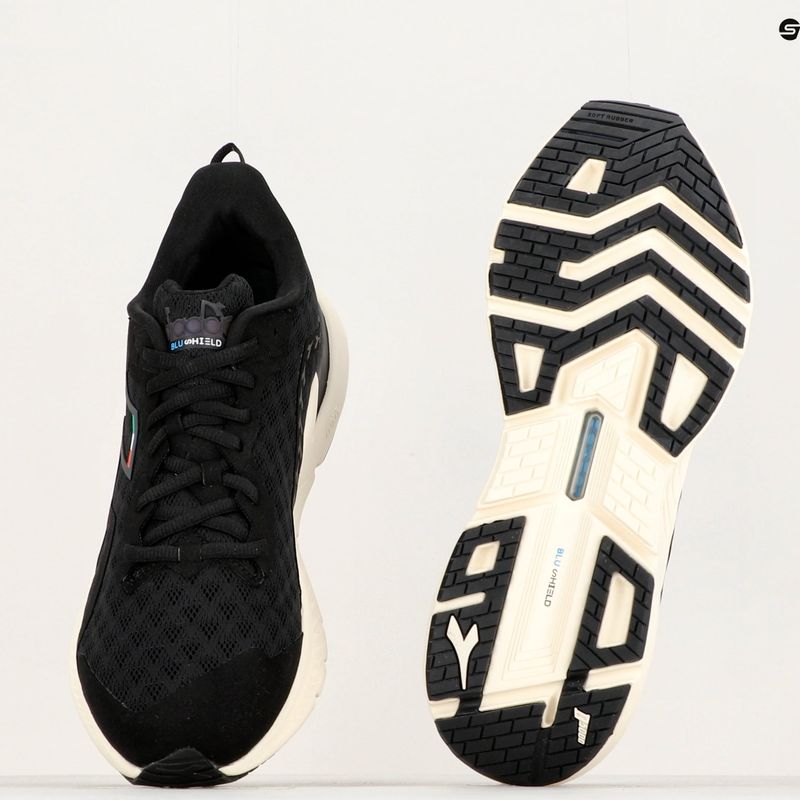 Pánska bežecká obuv Diadora Mythos Blushield Volo Hip 3 black DD-101.179089-C2609 18