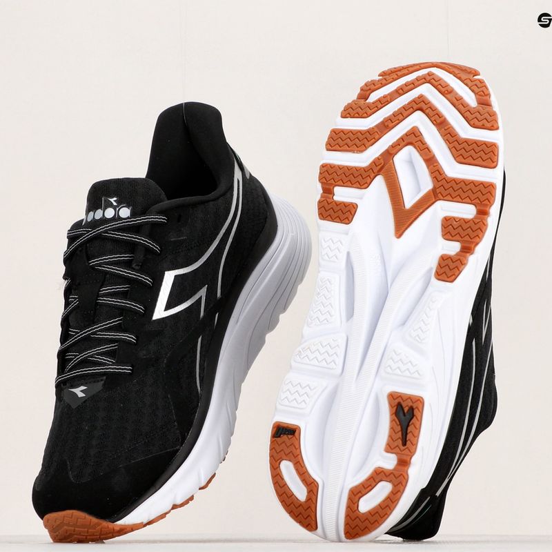 Pánska bežecká obuv Diadora Equipe Nucleo black DD-101.179094-C3513 18