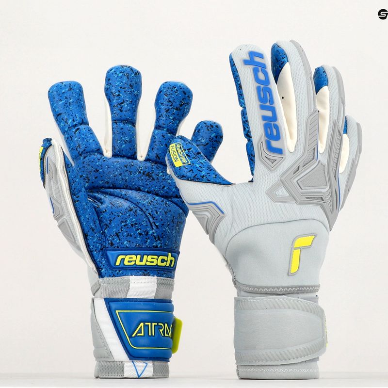 Reusch Attrakt Freegel Fusion Ortho-Tec Brankárske rukavice sivé 52799 9