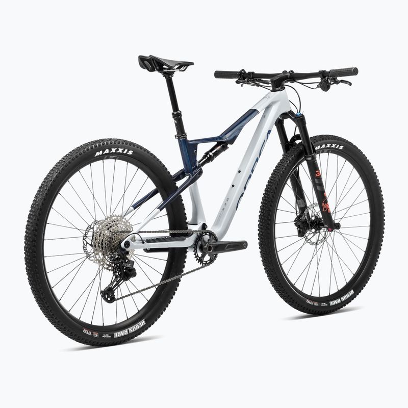 Horský bicykel Orbea Oiz M30 2024 halo silver/blue carbon view 3