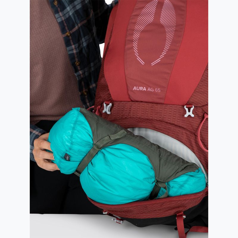 Dámsky trekingový batoh Osprey Aura AG 65 l M-L berry sorbet red 12