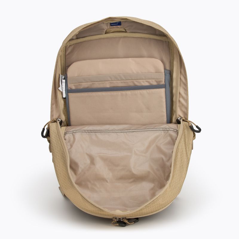 Osprey Quasar 26 l alpaka tan/ latte brown mestský batoh 4