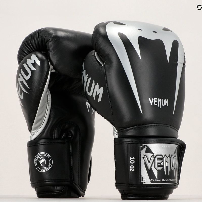 Venum Giant 3.0 čierno-strieborné boxerské rukavice 2055-128 11