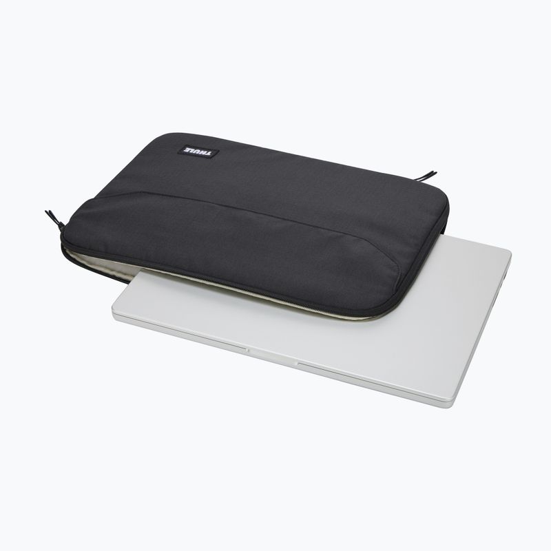 Puzdro na MacBook Pro 16" Thule Lithos Sleeve black 6