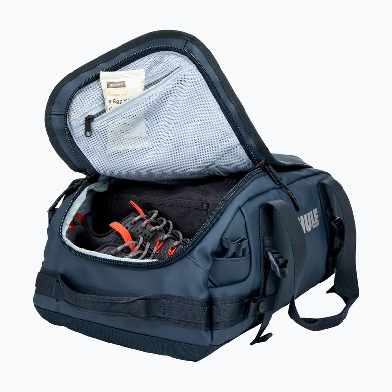 Cestovná taška Thule Chasm Duffel 30 l darkest blue 10