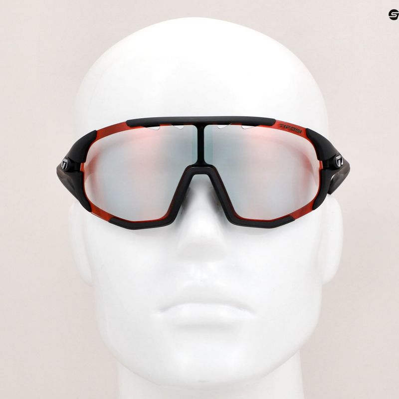 Cyklistické okuliare Tifosi Sledge Fototec matná čierna/klariónová červená fotochromatická 9