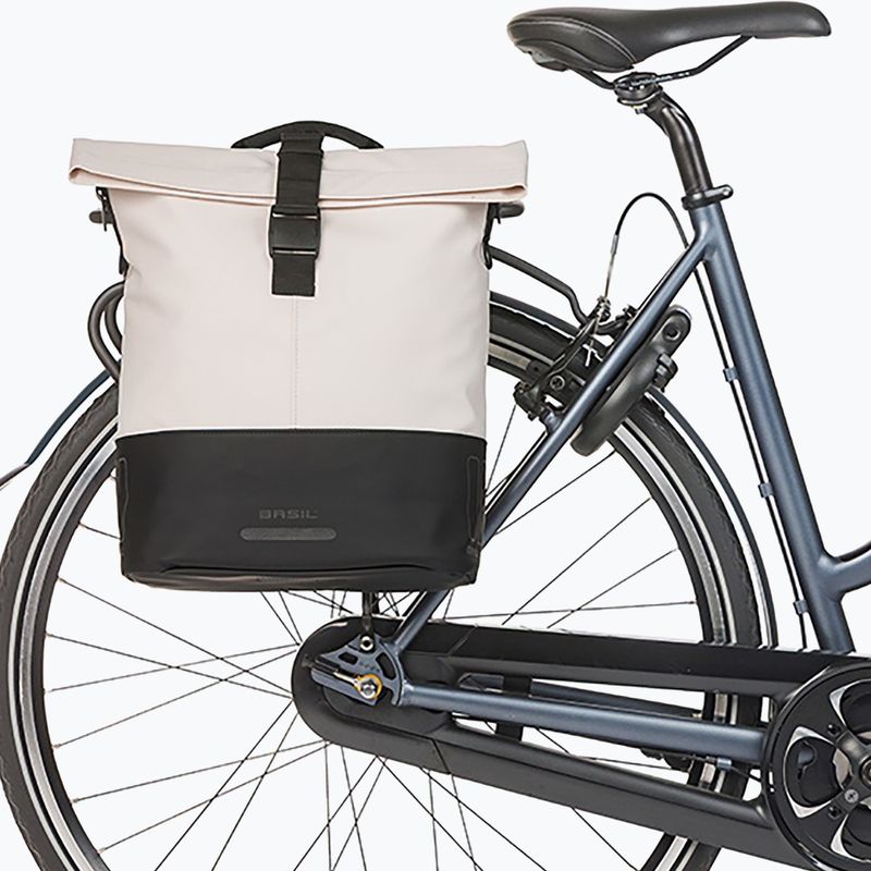 Cyklistická taška Basil Cove Shopper MIK Hooks 16 l off white/black 6