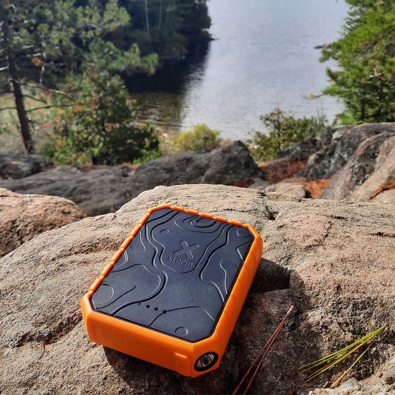 Powerbank Xtorm Rugged Pro 20000 mAh 20W čierna/oranžová 17