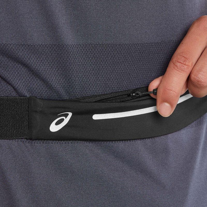 ASICS Waistpack performance čierny bežecký opasok 6