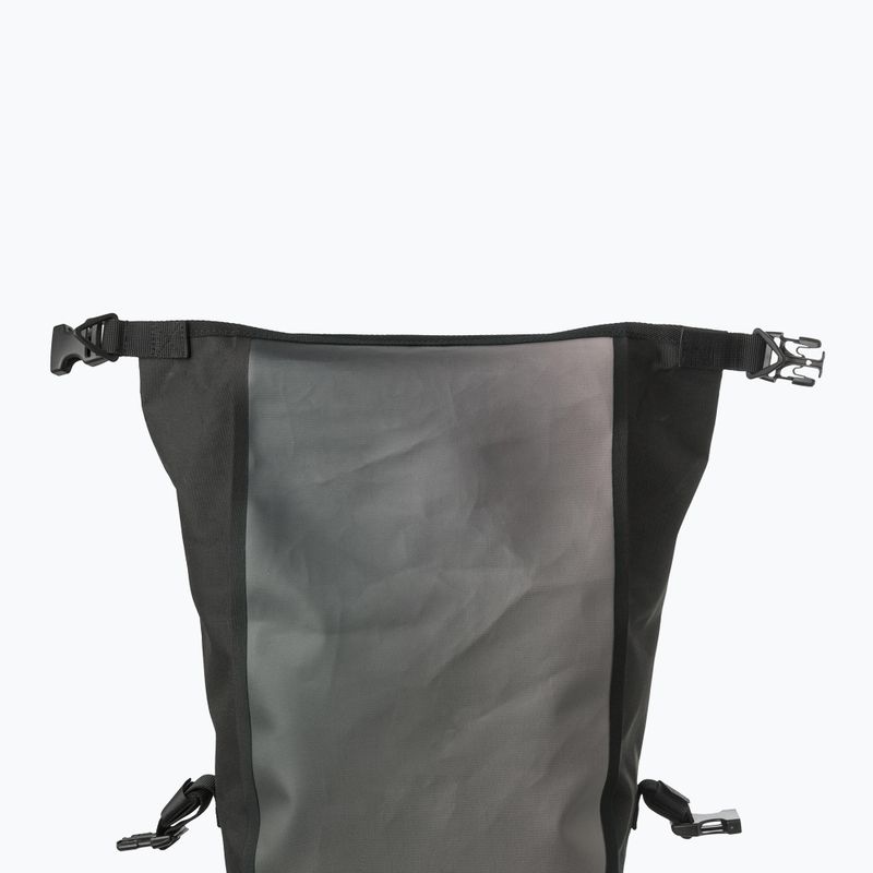 AGU Clean Single Bike Bag Click'nGo M 17 l sklon skoro dole 3
