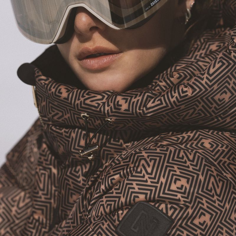 Dámska lyžiarska bunda Nikkie Newport Logo camel 9