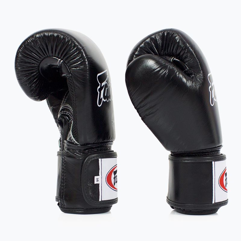 Fairtex Universal Priedušné čierne boxerské rukavice 3