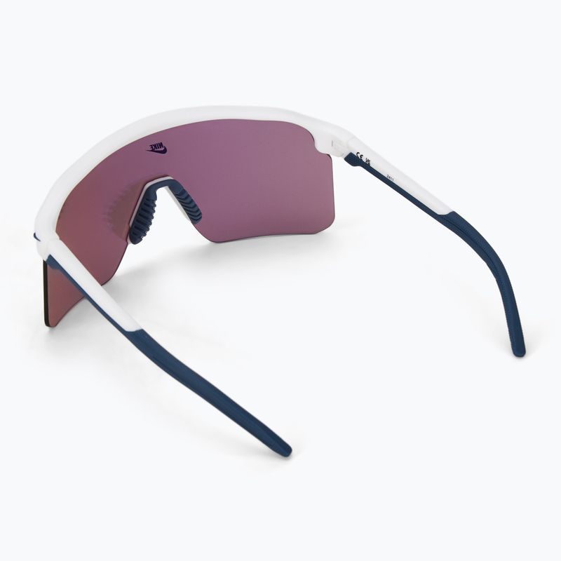 Slnečné okuliare Nike Expedition Shield E matte summit white/road chrome mirror 2