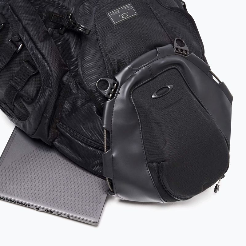 Turistický batoh  Oakley Kitchen Sink 34 l stealth black 4