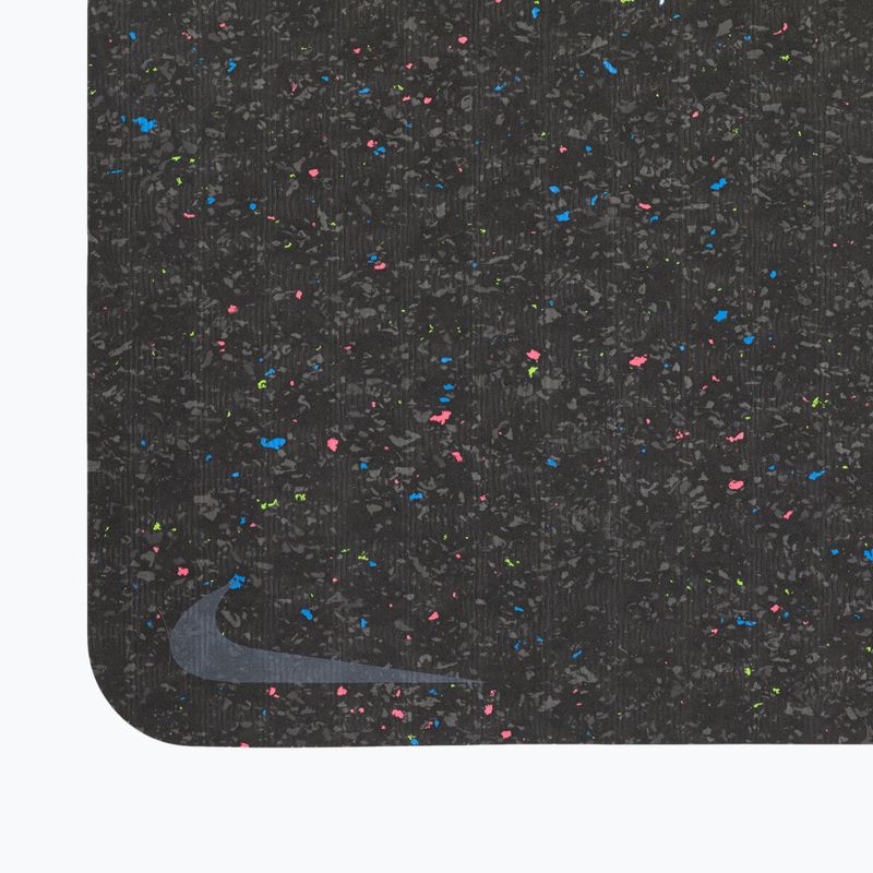 Podložka na jogu Nike Move 4 mm čierna N1003061-997 3