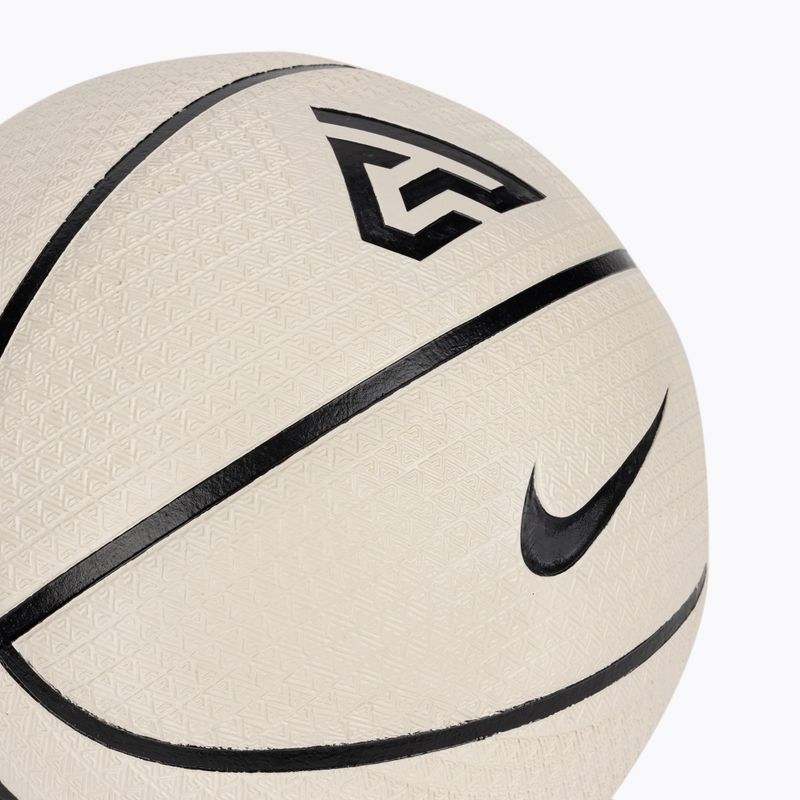 Nike Playground 8P 2.0 G Antetokounmpo basketbal bledá slonová kosť/čierna/čierna/čierna veľkosť 7 4