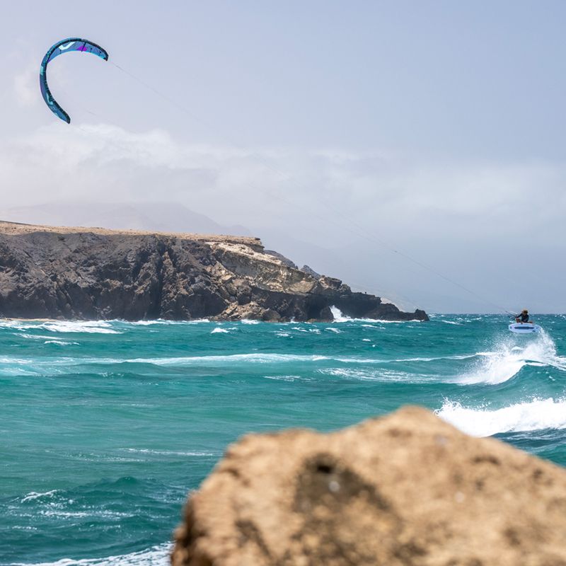 DUOTONE kitesurfingová doska Whip SLS 2022 white 44220-3409 9