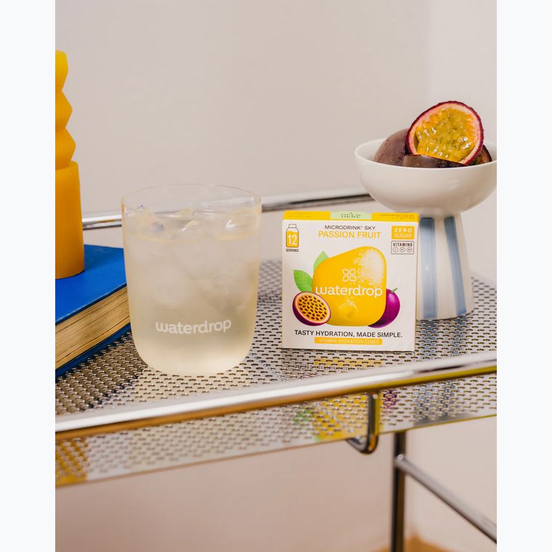 Izotonický nápoj waterdrop Microdrink Sky 12 kociek pineberry passion fruit 5