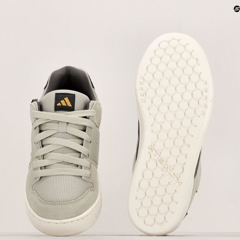 Pánska cyklistická obuv adidas FIVE TEN Freerider putty grey/carbon/oat 10