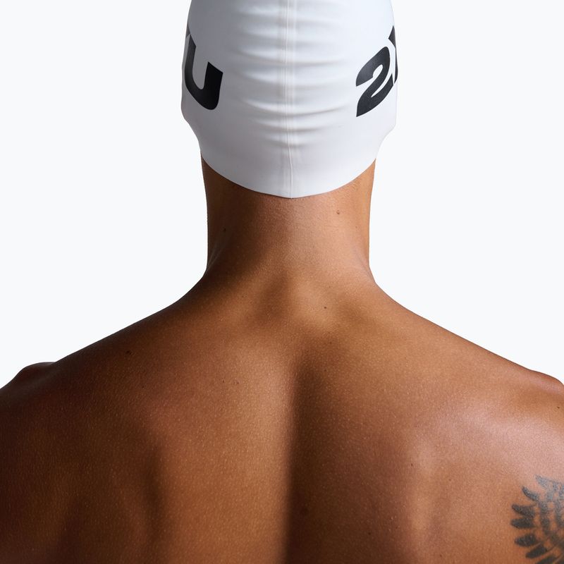 2XU Silikónová plavecká čiapka biela/biela 5