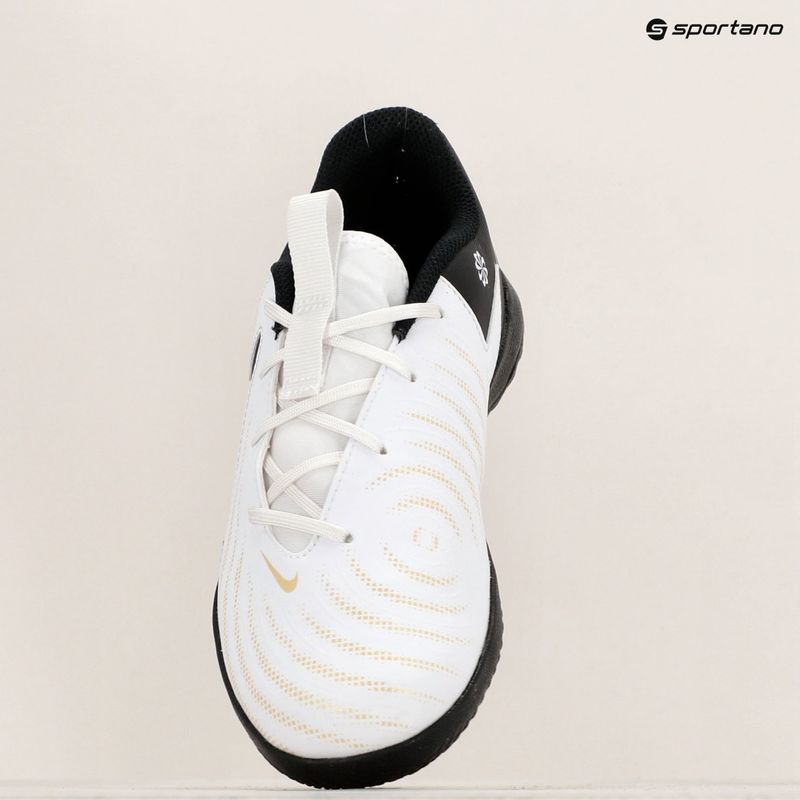 Detské kopačky Nike Phantom GX II Academy IC white/metallic gold coin/black 9