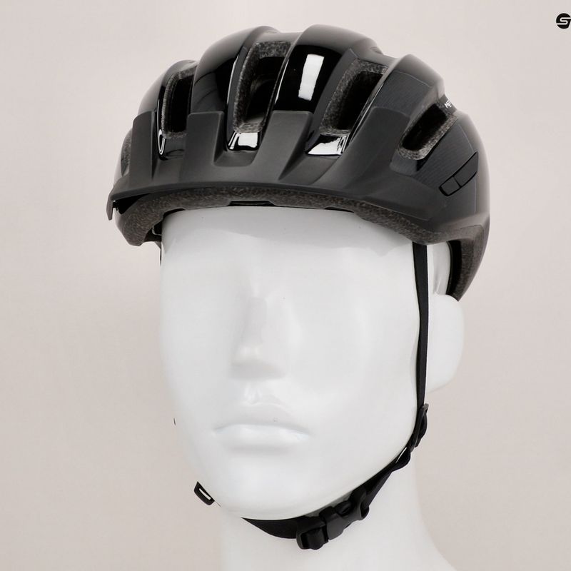 Cyklistická prilba MET Downtown glossy 8