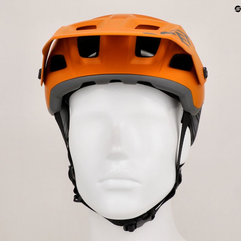 Cyklistická prilba MET Terranova oranžová/titánová matná metalíza 9